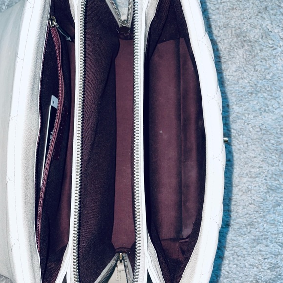 Chanel Trapezio Bag. Large. - Picture 14 of 17